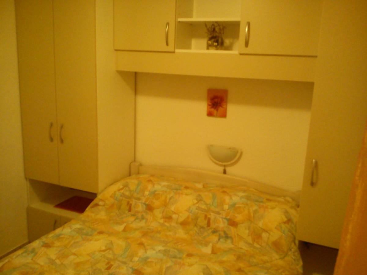 Volat Apartments Betina  Buitenkant foto